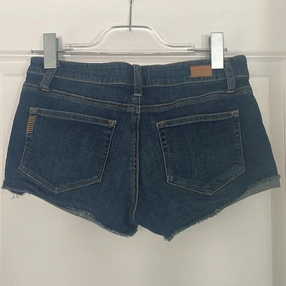 PAIGE Bobby Cutoff Jean Shorts Stretch Denim Medium Wash Size 26